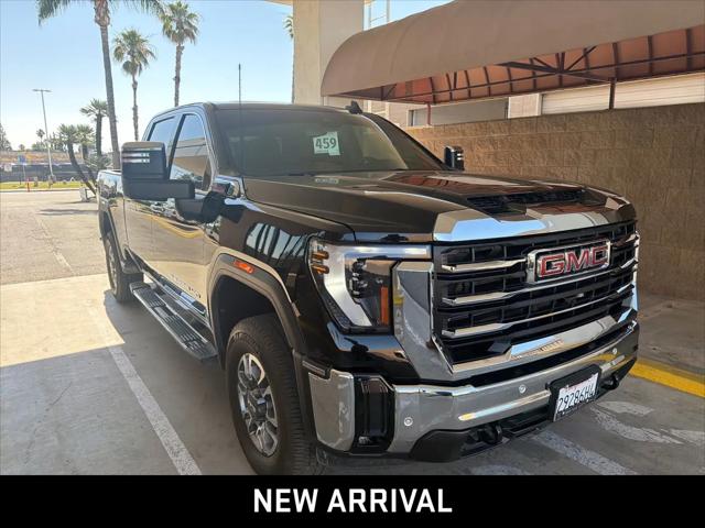 2025 GMC Sierra 2500HD 4WD Crew Cab Standard Bed SLT