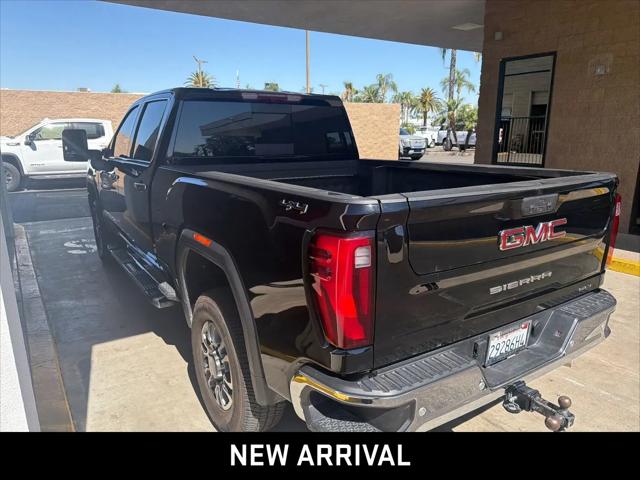 2025 GMC Sierra 2500HD 4WD Crew Cab Standard Bed SLT