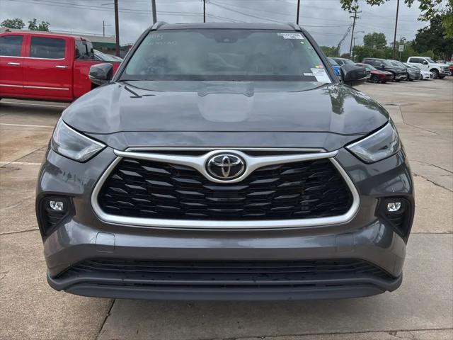 2025 Toyota Highlander XLE