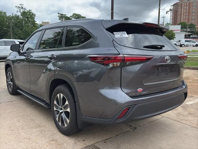 2025 Toyota Highlander XLE