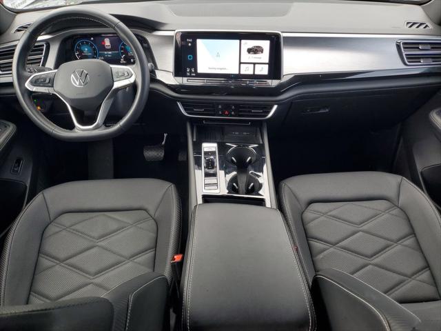 2025 Volkswagen Atlas Cross Sport 2.0T SE w/Technology