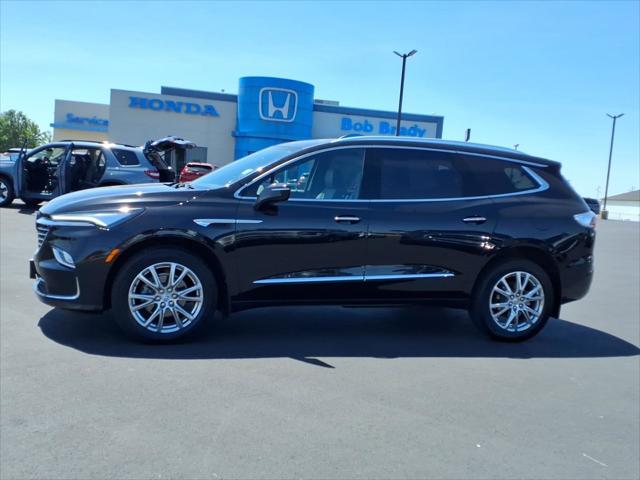 2023 Buick Enclave Essence FWD