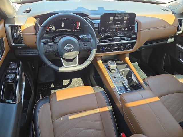 2023 Nissan Pathfinder Platinum FWD