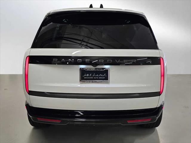2026 Land Rover Range Rover P550e SE