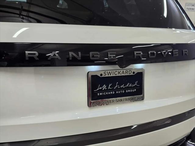 2026 Land Rover Range Rover P550e SE