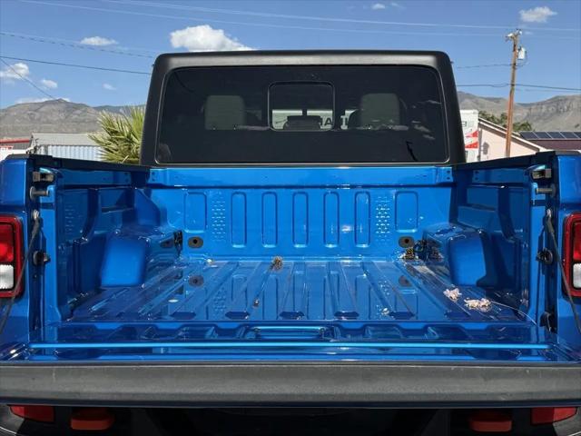 2022 Jeep Gladiator Sport