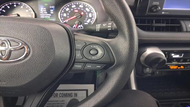2020 Toyota RAV4 LE