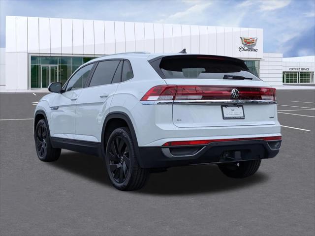 2024 Volkswagen Atlas Cross Sport 2.0T SE w/Technology