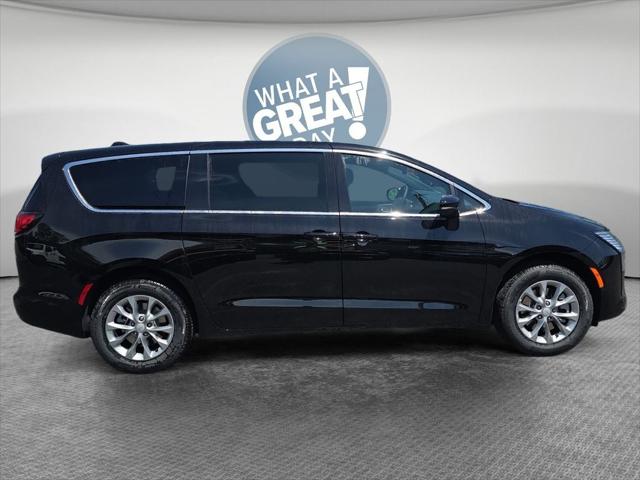 2027 Chrysler Pacifica PACIFICA SELECT AWD 2027 Chrysler Pacifica PACIFICA SELECT AWD