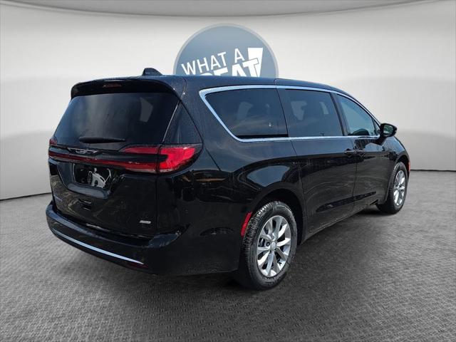 2027 Chrysler Pacifica PACIFICA SELECT AWD 2027 Chrysler Pacifica PACIFICA SELECT AWD
