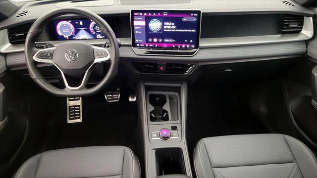 2025 Volkswagen Tiguan 2.0T SE R-Line Black