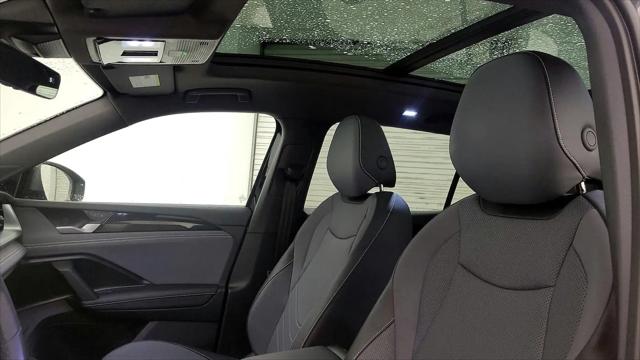 2025 Volkswagen Tiguan 2.0T SE R-Line Black