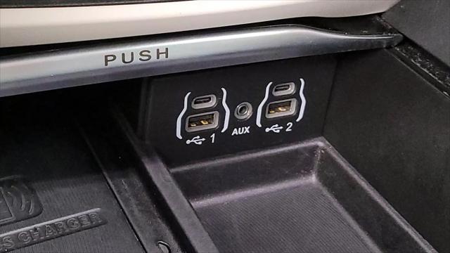 2023 Chrysler Pacifica Hybrid Limited