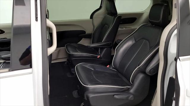2023 Chrysler Pacifica Hybrid Limited
