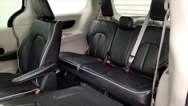 2023 Chrysler Pacifica Hybrid Limited
