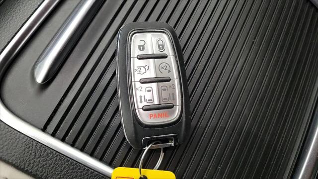 2023 Chrysler Pacifica Hybrid Limited