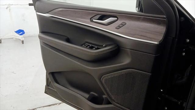 2023 Jeep Grand Cherokee Limited 4x2