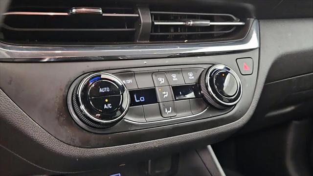 2025 Buick NV Preferred FWD