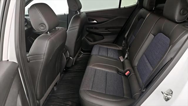 2025 Buick NV Preferred FWD