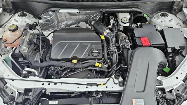 2025 Buick NV Preferred FWD