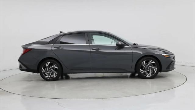2025 Hyundai Elantra Hybrid Limited