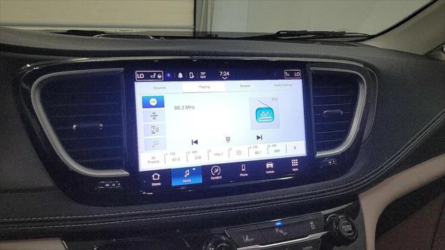 2023 Chrysler Pacifica Hybrid Touring L