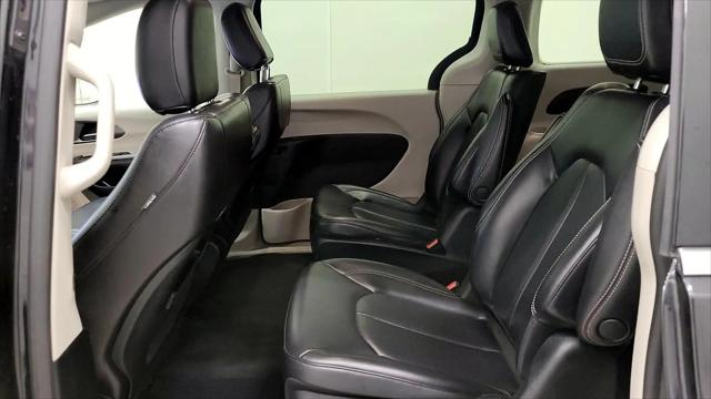 2023 Chrysler Pacifica Hybrid Touring L