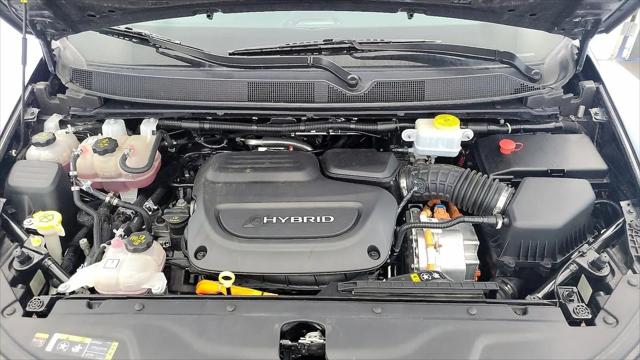 2023 Chrysler Pacifica Hybrid Touring L