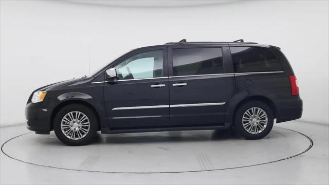 2016 Chrysler Town & Country Touring-L Anniversary Edition