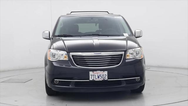 2016 Chrysler Town & Country Touring-L Anniversary Edition