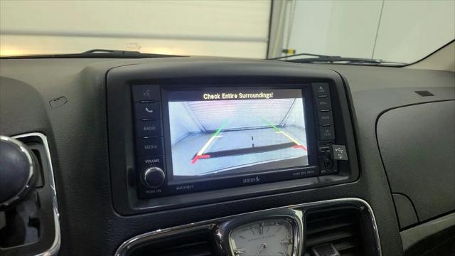 2016 Chrysler Town & Country Touring-L Anniversary Edition