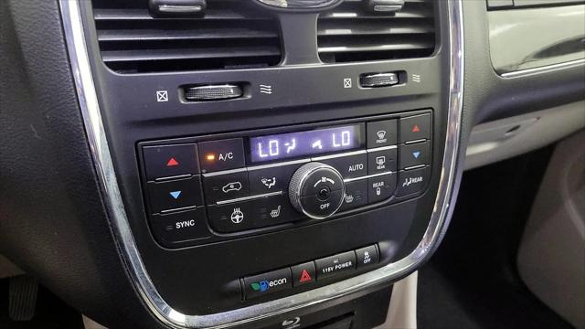 2016 Chrysler Town & Country Touring-L Anniversary Edition
