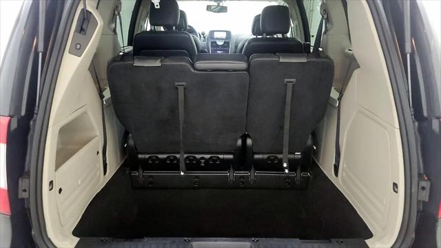 2016 Chrysler Town & Country Touring-L Anniversary Edition