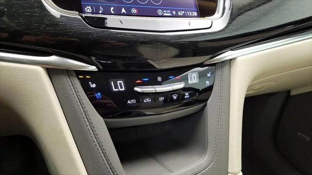 2022 Cadillac XT6 FWD Premium Luxury