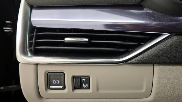 2023 Cadillac XT4 AWD Luxury