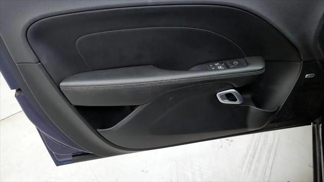 2016 Dodge Challenger SXT Plus