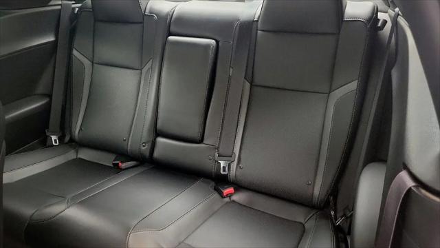 2016 Dodge Challenger SXT Plus