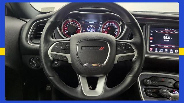 2016 Dodge Challenger SXT Plus