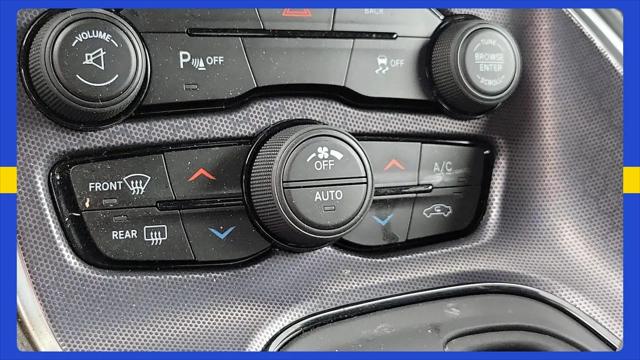 2016 Dodge Challenger SXT Plus