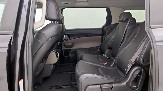 2025 Kia Carnival MPV LXS
