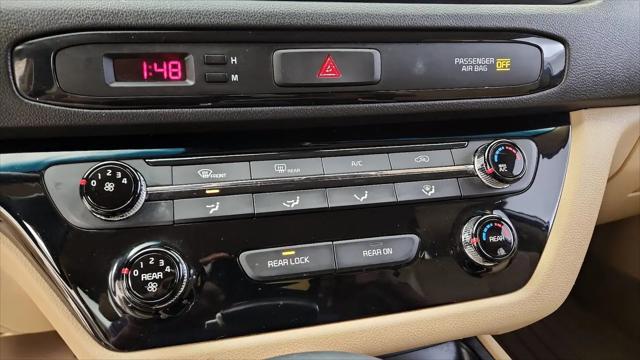 2017 Kia Sedona LX