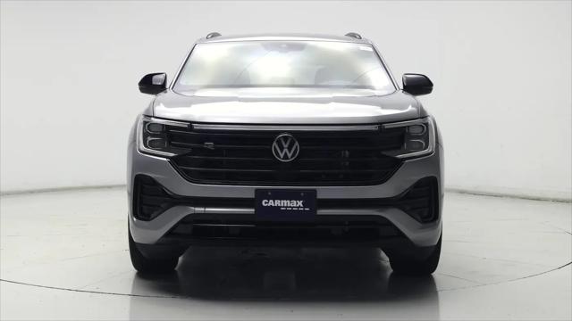 2025 Volkswagen Atlas Cross Sport 2.0T SEL R-Line Black