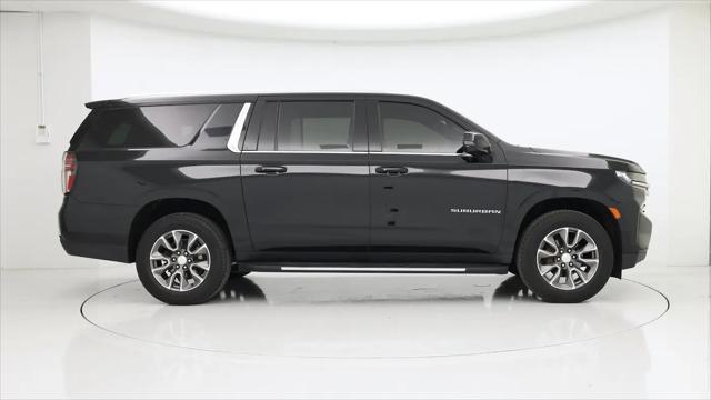 2023 Chevrolet Suburban 4WD LT
