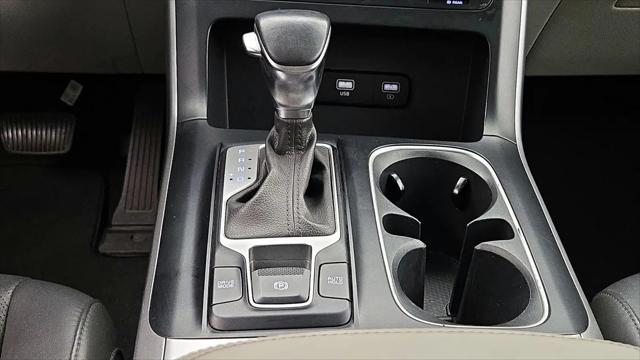 2023 Kia Carnival MPV LX Seat Package