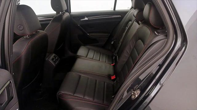 2017 Volkswagen Golf GTI SE 4-Door