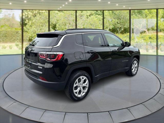 2024 Jeep Compass Latitude 4x4 2024 Jeep Compass Latitude 4x4