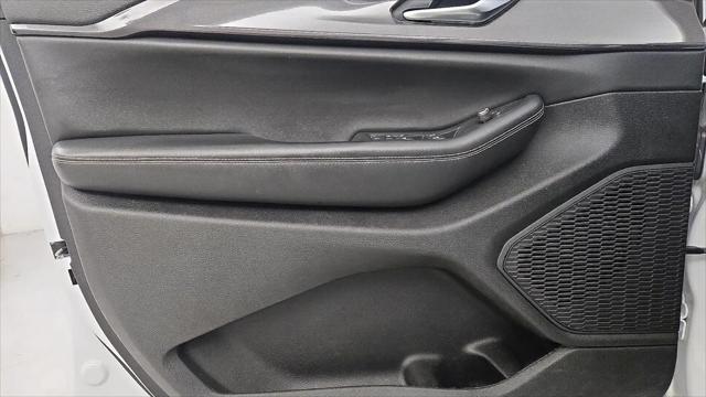2023 Jeep Grand Cherokee Laredo 4x4