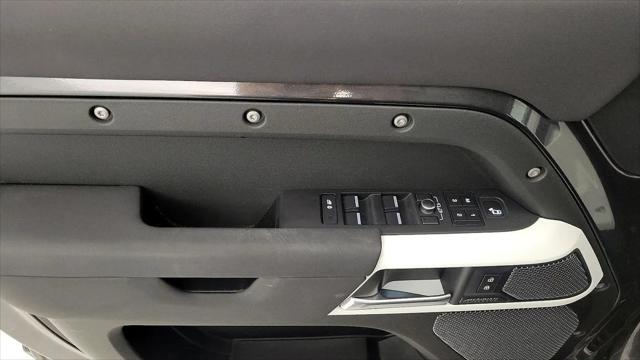 2022 Land Rover Defender 110 X-Dynamic SE