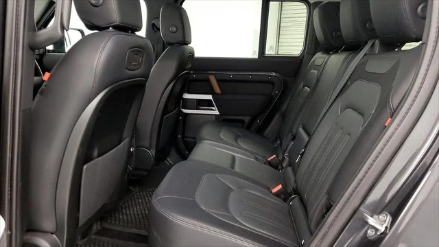 2022 Land Rover Defender 110 X-Dynamic SE