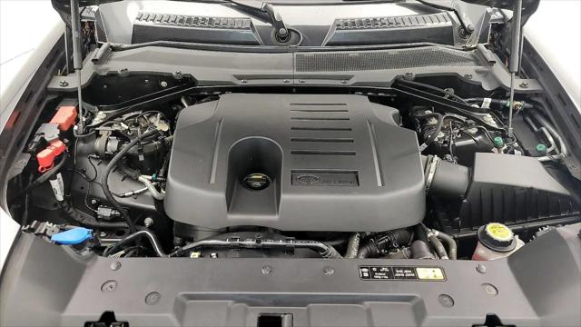 2022 Land Rover Defender 110 X-Dynamic SE